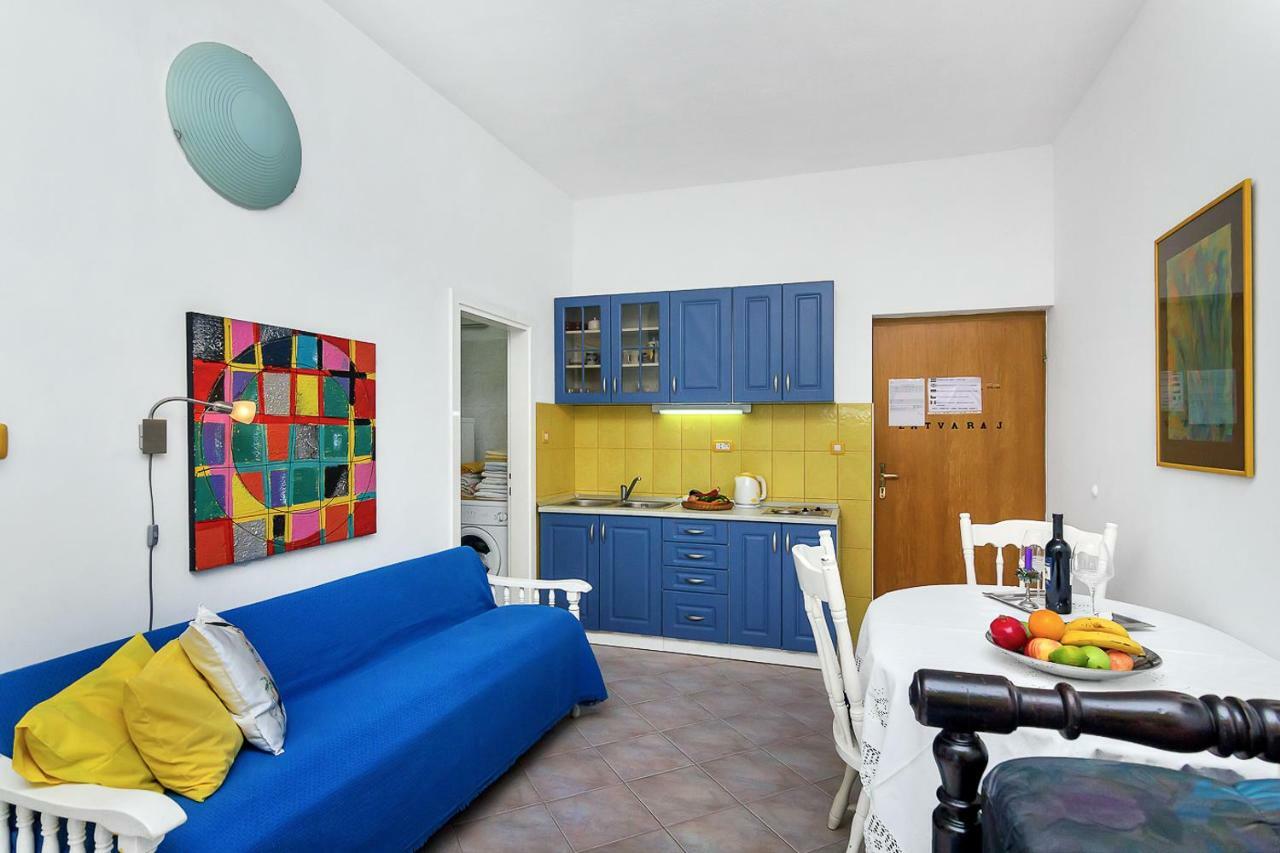 Maja Apartment *